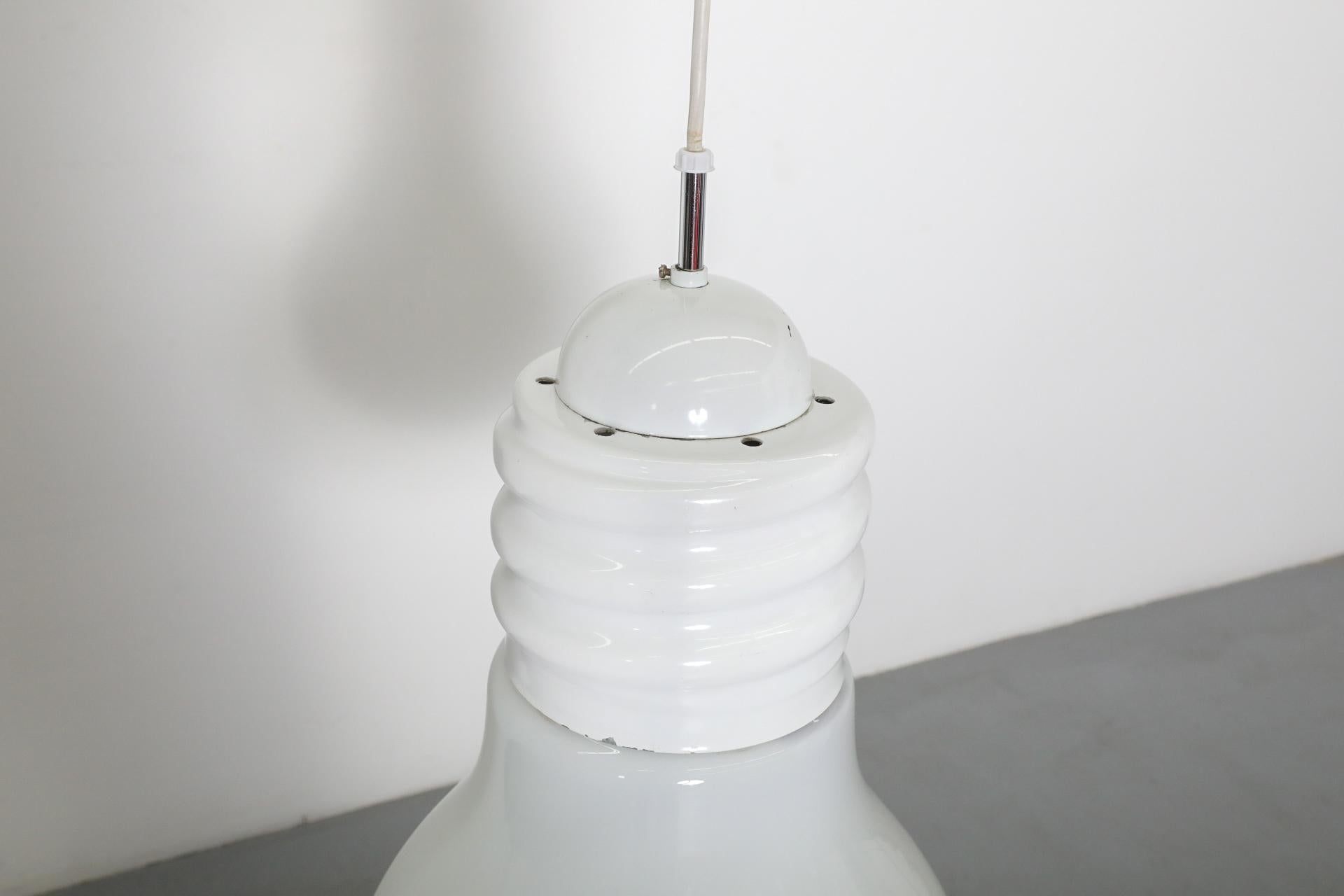 Néerlandais Suspension de plafonnier à ampoule inspirée d'Ingo Maurer, 1970