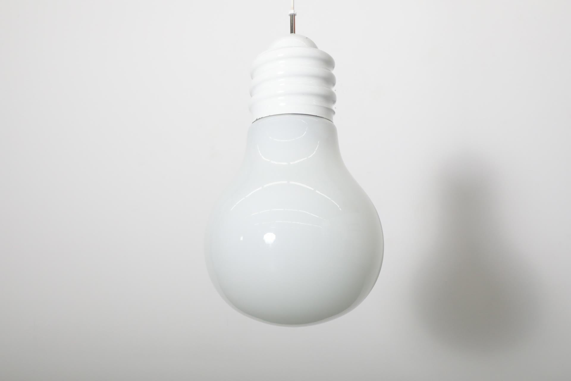 Métal Suspension de plafonnier à ampoule inspirée d'Ingo Maurer, 1970