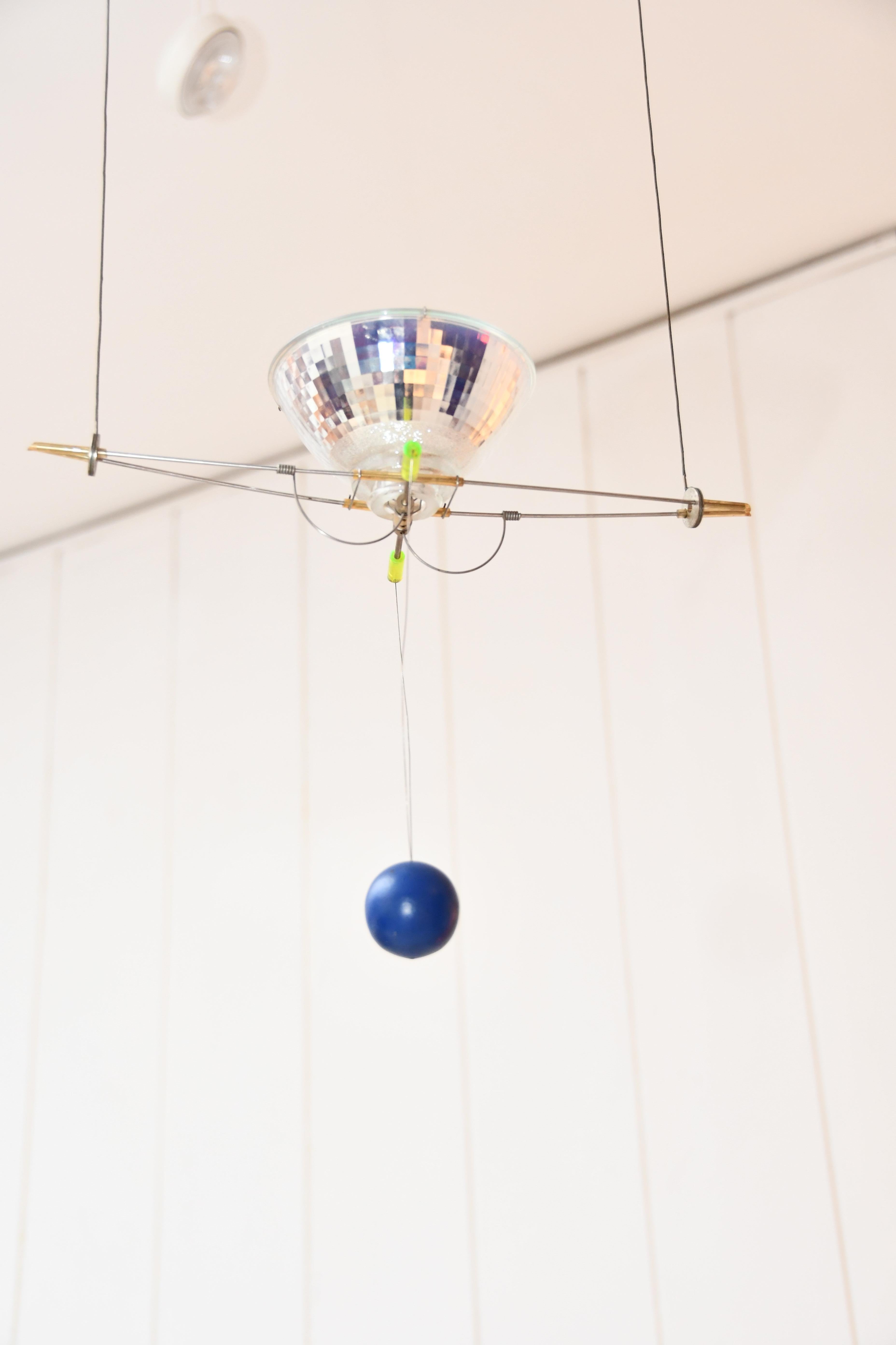 Ingo Maurer - Kinetic light sculpture model 'Ilo Ilu', Germany, 1986 Alemán en venta