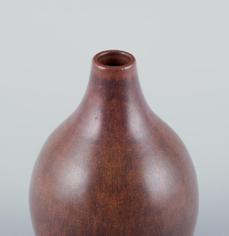 Scandinavian Modern Ingrid and Erich Triller. Ceramic vase with brown glaze. Tobo, Sweden. For Sale