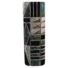 Ingrid Atterberg (1920-2008) für Upsala-Ekeby. Seltene Vase aus glasiertem Steingut.