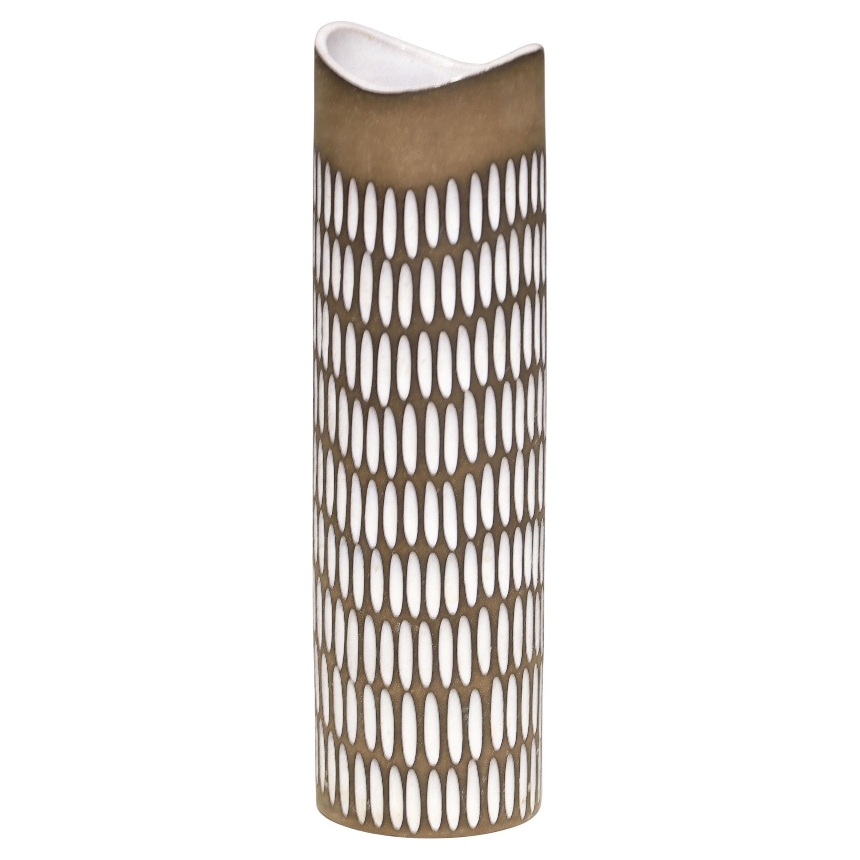 Vase en céramique Ingrid Atterberg Modèle Negro Produit par Upsala Ekeby en Suède en vente