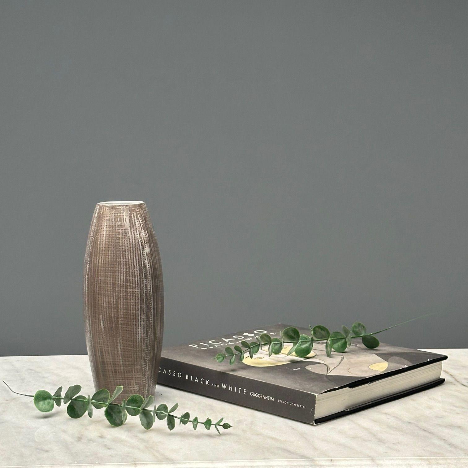 Mid-Century moderno Ingrid Atterberg, Ekeby, Vaso svedese di metà secolo, Tan, Gres, anni '60 in vendita