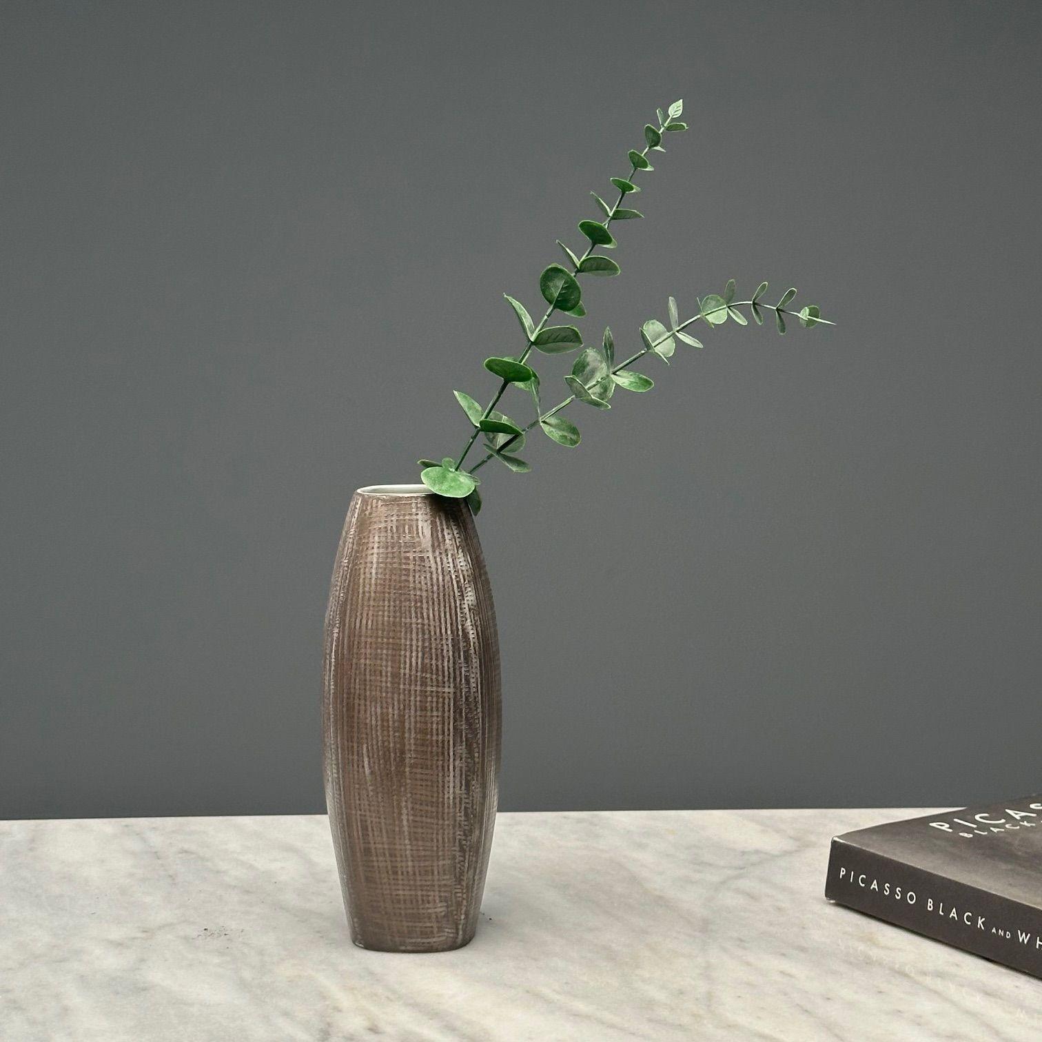Ingrid Atterberg, Ekeby, Vaso svedese di metà secolo, Tan, Gres, anni '60 In condizioni buone in vendita a Manhasset, NY