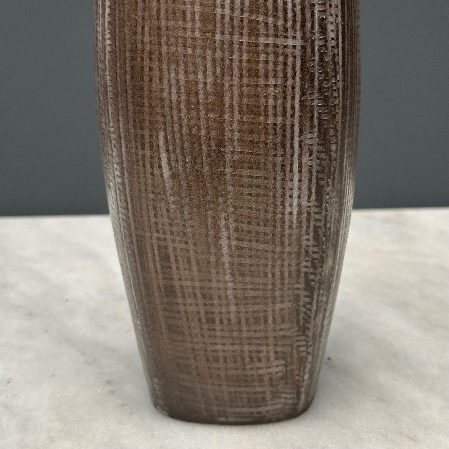 Grès porcellanato Ingrid Atterberg, Ekeby, Vaso svedese di metà secolo, Tan, Gres, anni '60 in vendita