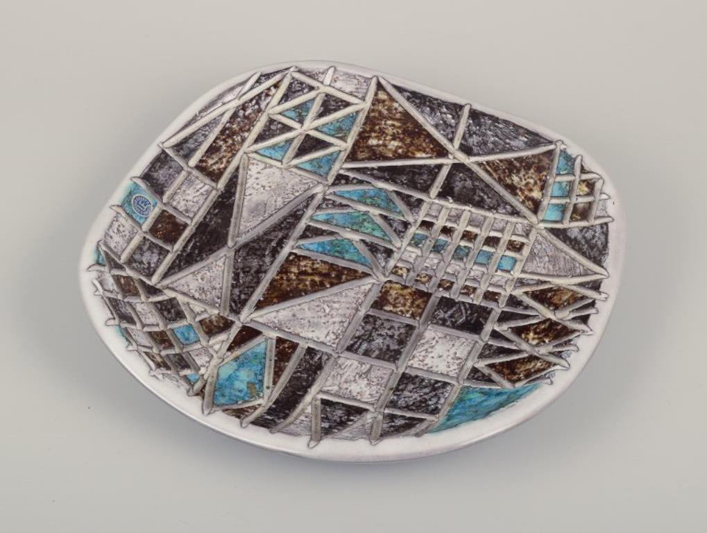 Ingrid Atterberg (1920-2008) para Upsala Ekeby, Suecia. 
Plato grande de cerámica 