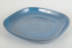 Ingrid Atterberg for Upsala Ekeby. Square stoneware dish “Bris” with blue glaze.
