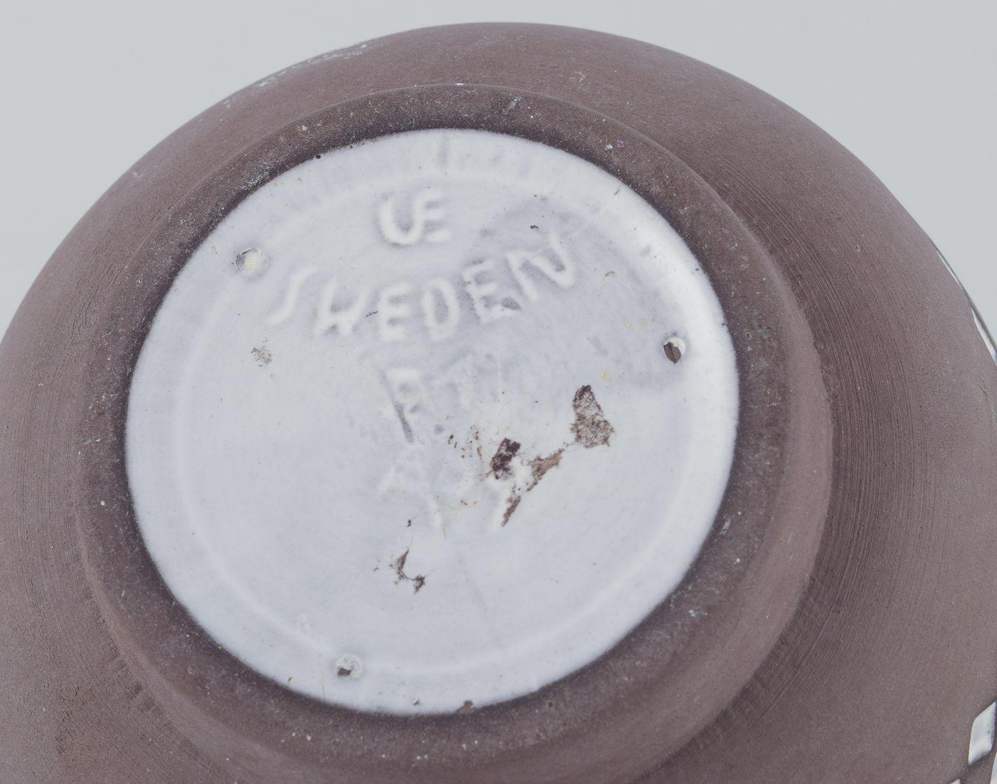 Suédois Ingrid Atterberg pour Upsala Ekeby, Suède.  Deux pots de fleurs en c�éramique. en vente