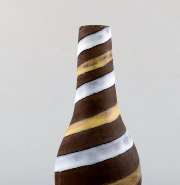 Scandinave moderne Vase en céramique émaillée Ingrid Atterberg pour Upsala-Ekeby, motif en spirale en vente