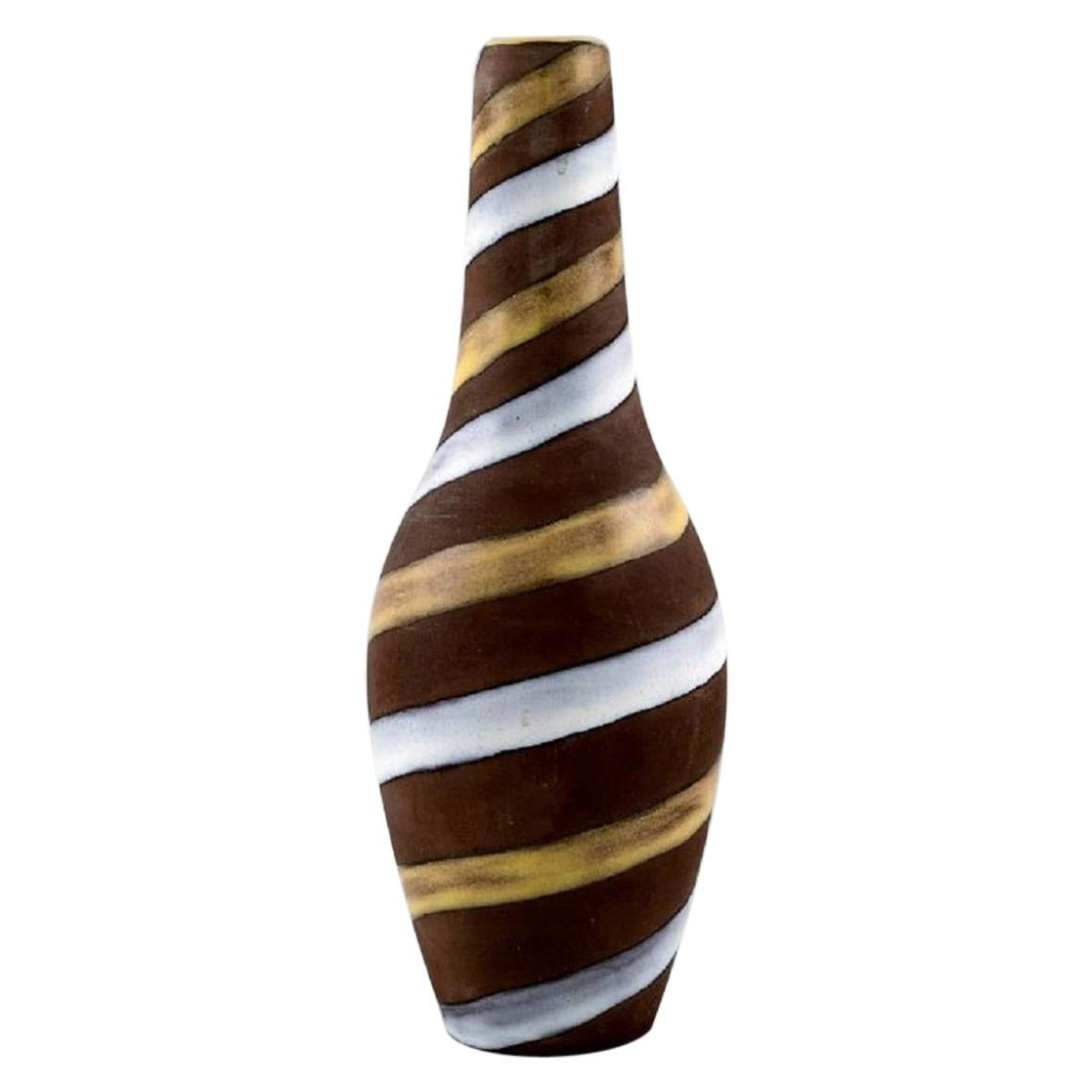 Ingrid Atterberg für Upsala-Ekeby, Vase aus glasierter Keramik, spiralförmiges Design