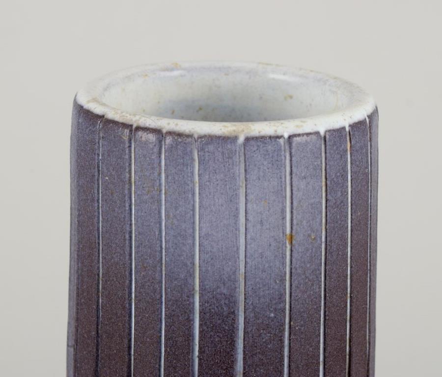 Smaltato Ingrid Atterberg per Upsala Ekeby. Vaso in ceramica 