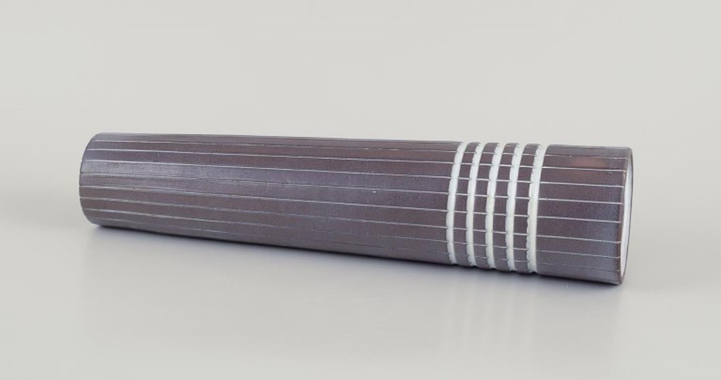 Ingrid Atterberg per Upsala Ekeby. Vaso in ceramica 