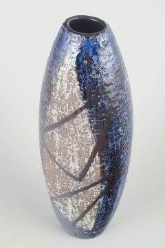 Ingrid Atterberg, Upsala Ekeby. Large ceramic vase with textured glaze. 1960s.