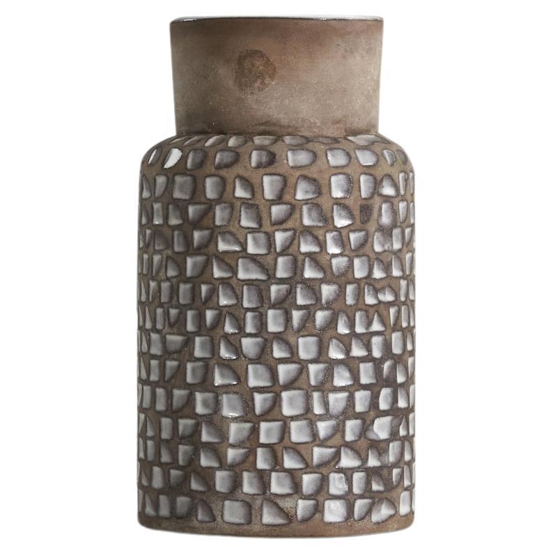 Vase Ingrid Atterberg, faïence brune et blanche, Suède, Upsala Ekeby, années 1950