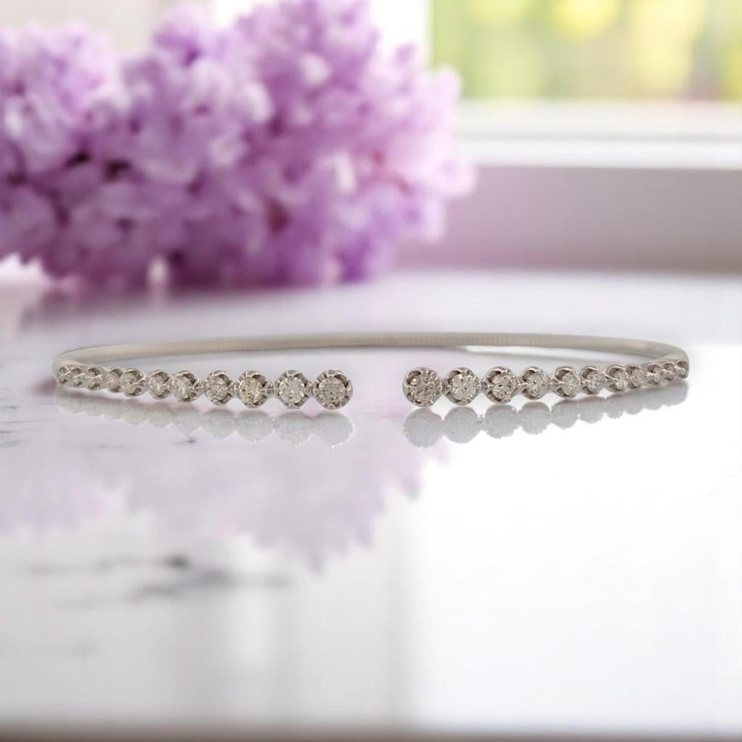 Taille ronde Ingrid Bracelet jonc  Or blanc 14K  Diamants ronds naturels 0,75 carat en vente