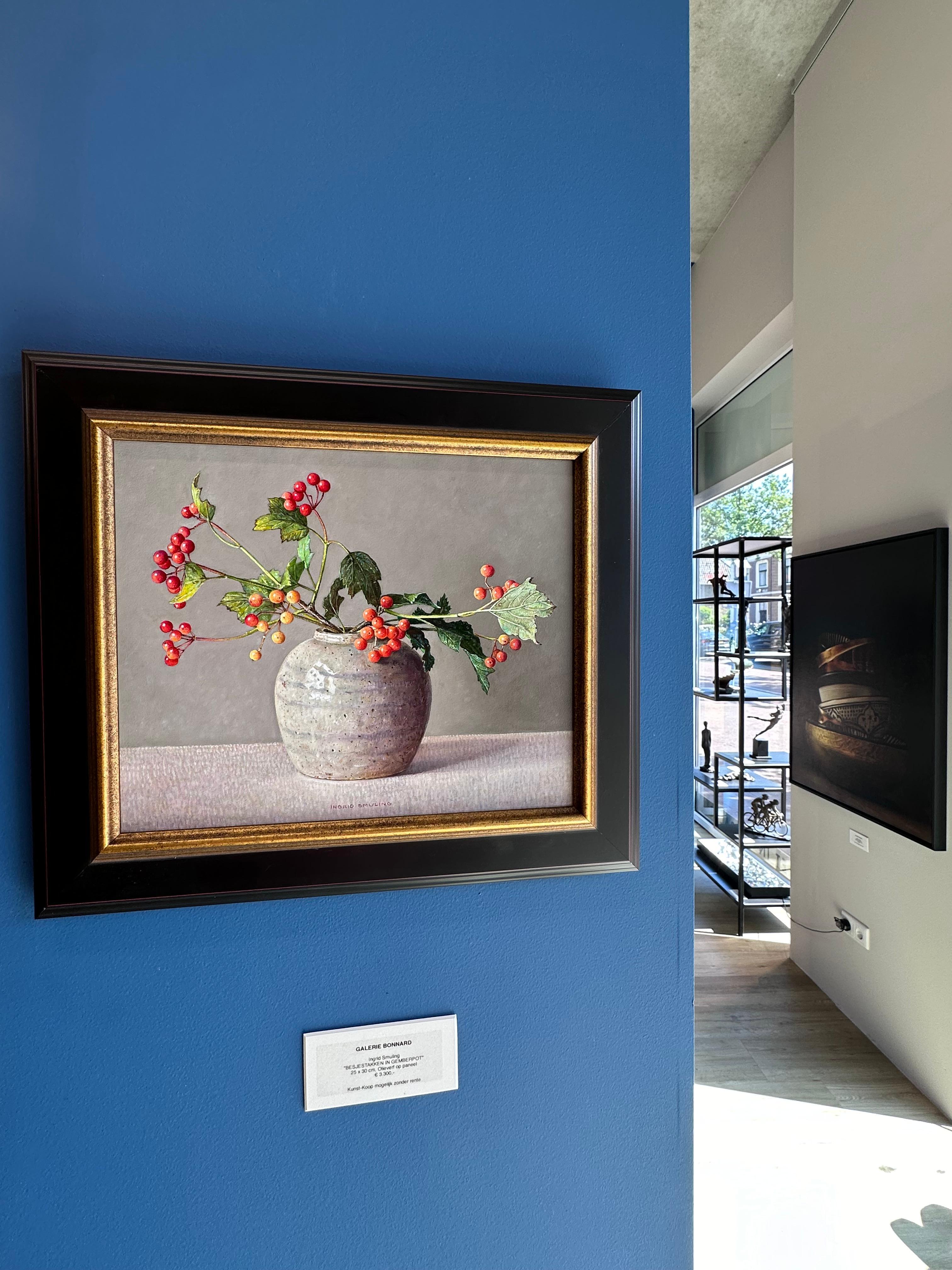 Currant branches in ginger jar- 21st Century Dutch Still-life painting - Painting by Ingrid Smuling