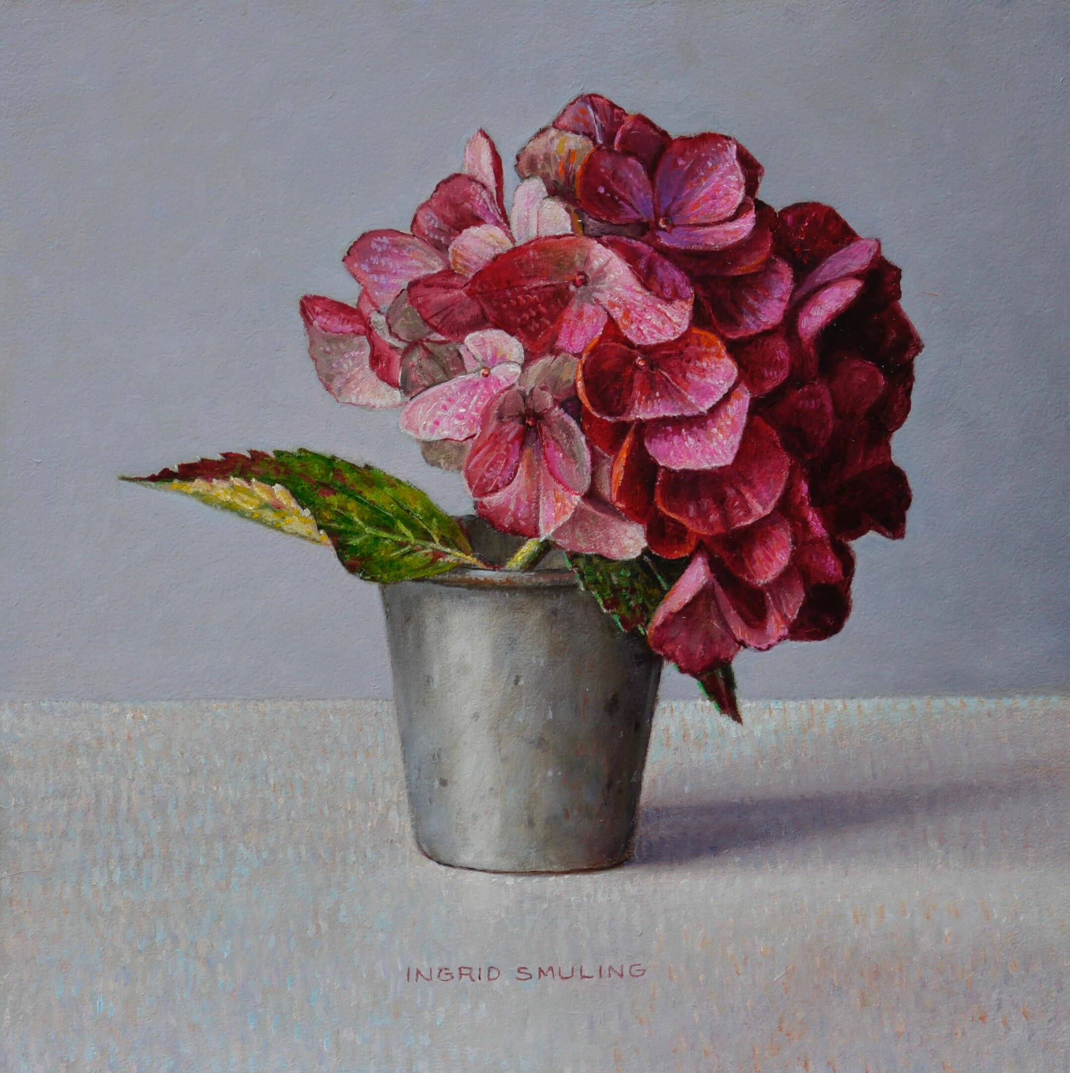 Still-Life Painting Ingrid Smuling - Hydrangea in a Pewter Cup - 21st Century Flower Dutch Still-life Painting