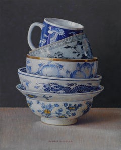 Empilage en bleu de Chine - Peinture de nature morte contemporaine du 21e siècle