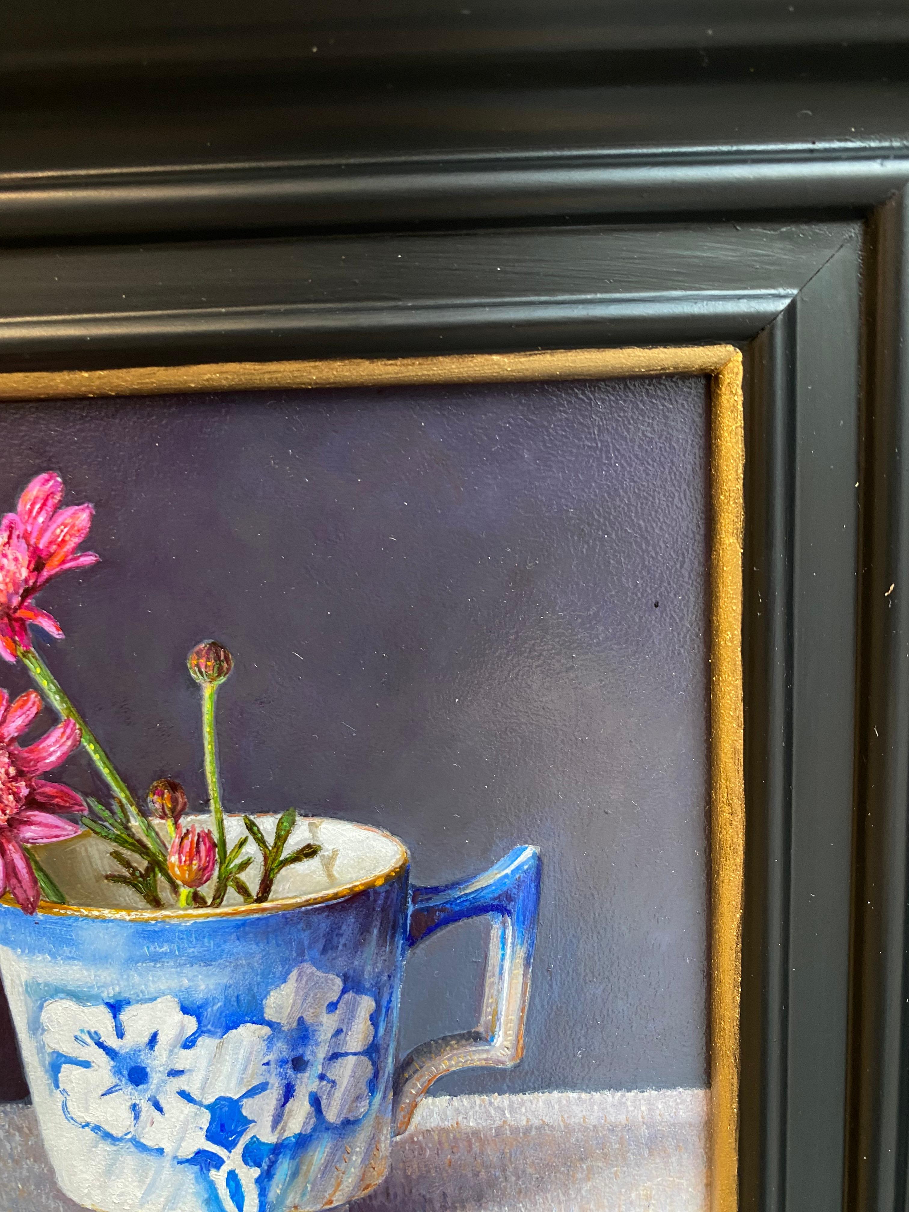 Wilde Chrysanthemen - 21. Jahrhundert Blume Niederländisch Stilleben Paintin (Schwarz), Figurative Painting, von Ingrid Smuling