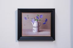 Peinture à l'huile contemporaine du 21e siècle représentant un Geranium sauvage dans une petite cruche blanche