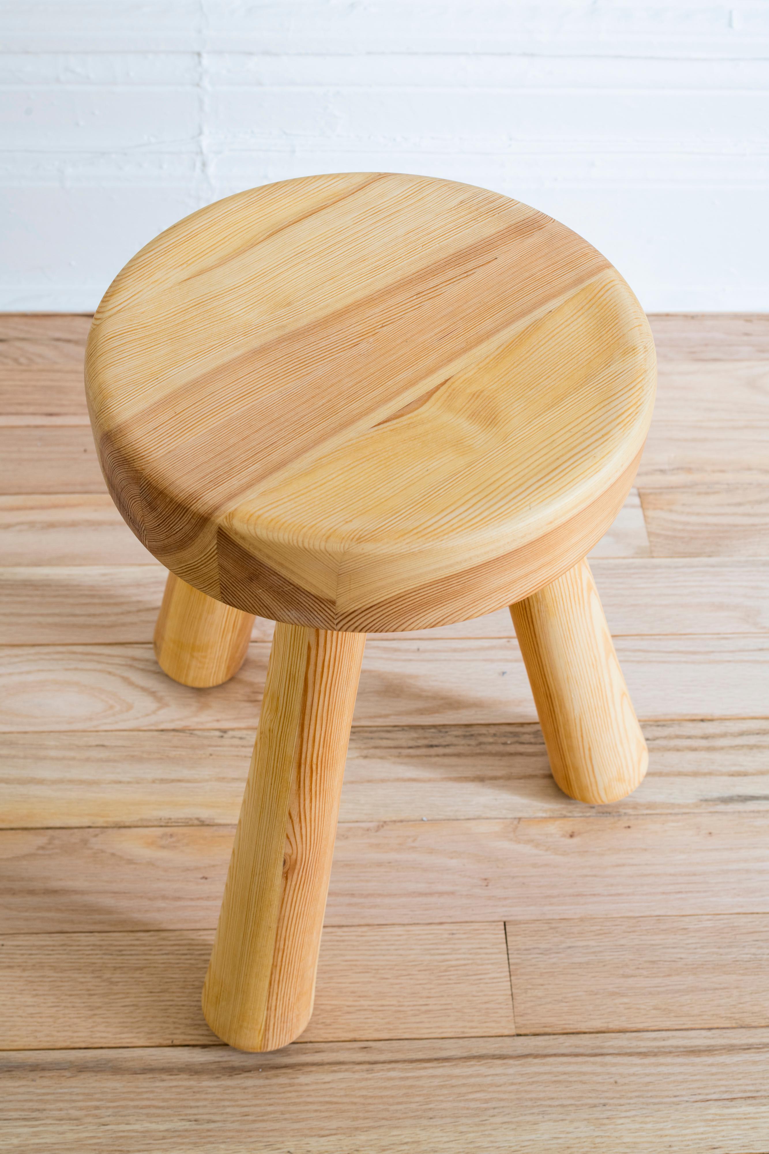 Pine stool by Ingvar Hildingsson stool

Made in Sweden.
  