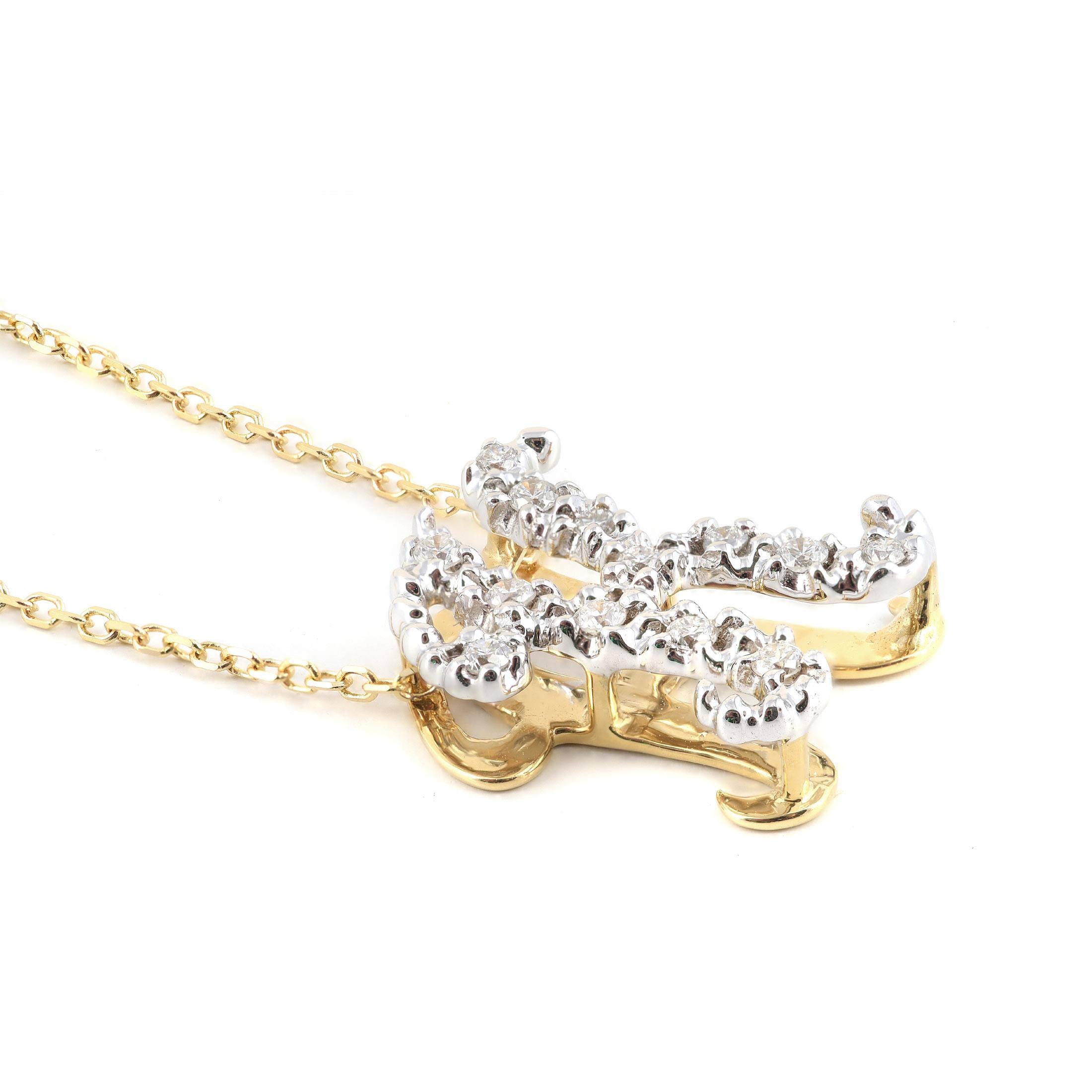 Taille brillant Pendentif « K » initial avec pierres de diamant 0,13 carat en or blanc et jaune 14 carats en vente
