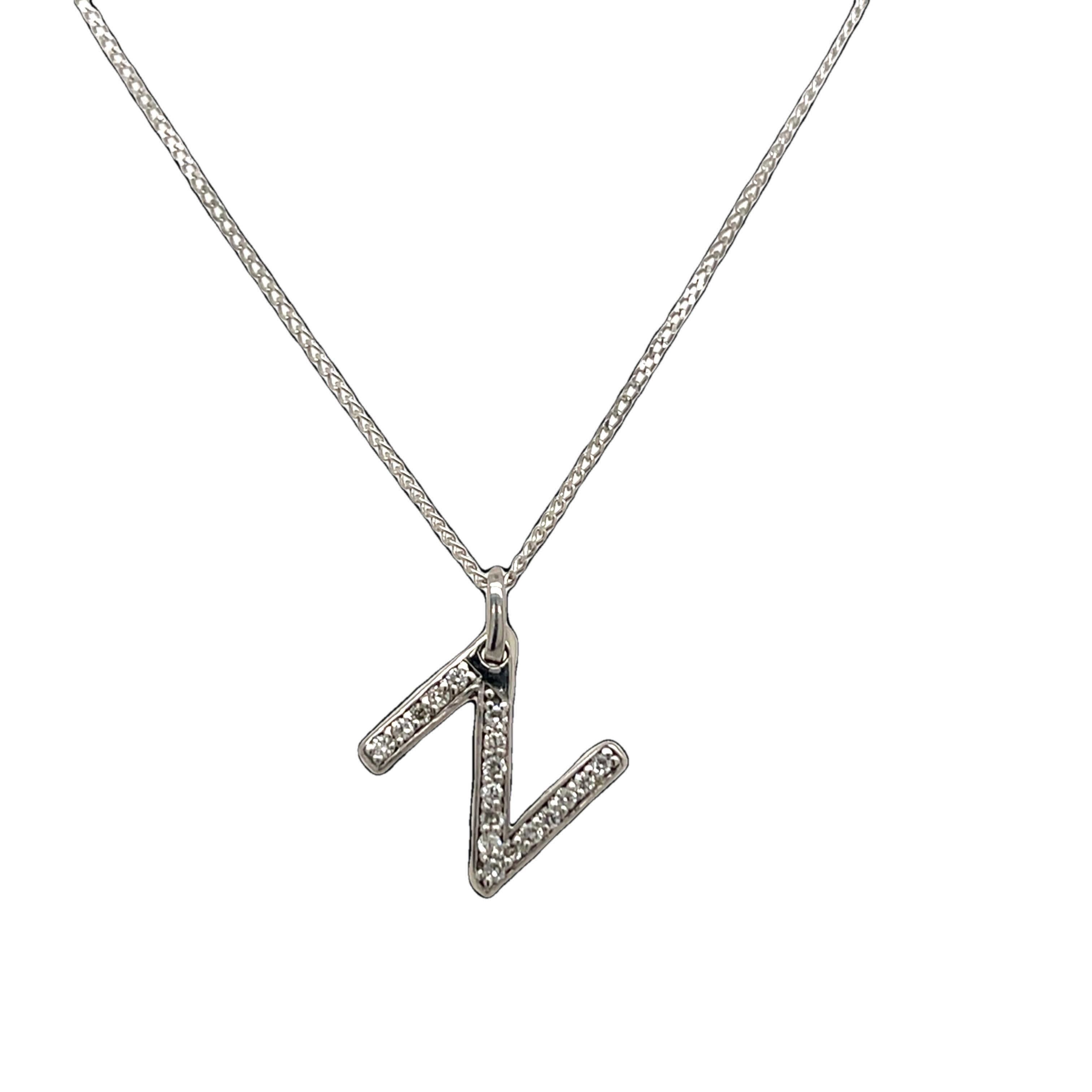 Élégant pendentif en or blanc 18 ct façonné en forme de lettre 