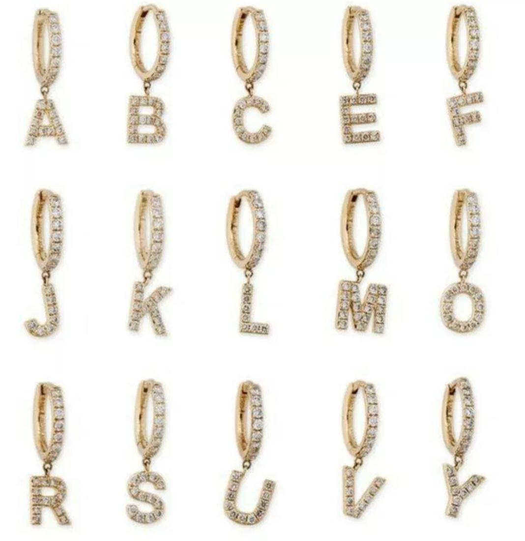 Initial Name Ohrring 14K Massivgold Diamant-Creolen-Ohrring Weihnachtsgeschenk für Mutter. für Damen oder Herren im Angebot