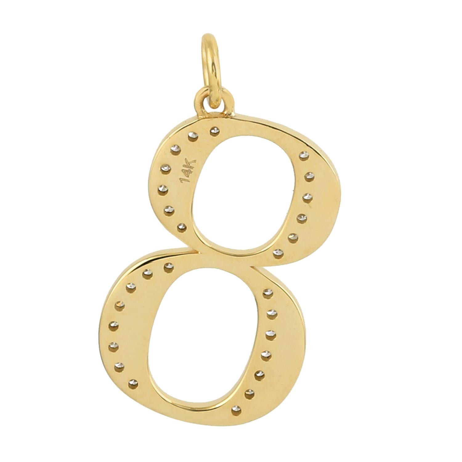 Colgante de diamantes con pavé número 8 de oro amarillo de 14 quilates Corte mixto en venta
