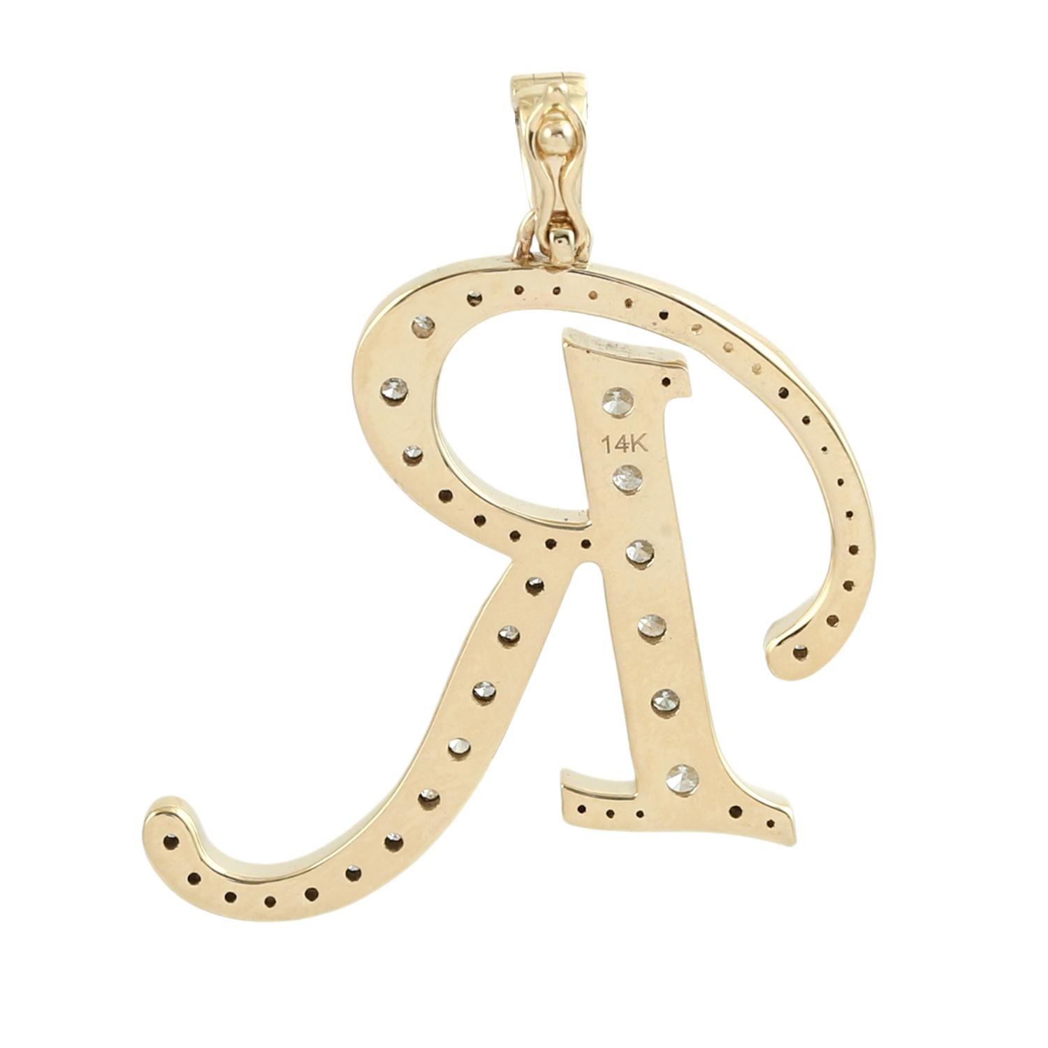 Art déco Pendentif Alphabet initiale en or jaune 14 carats avec diamants en vente