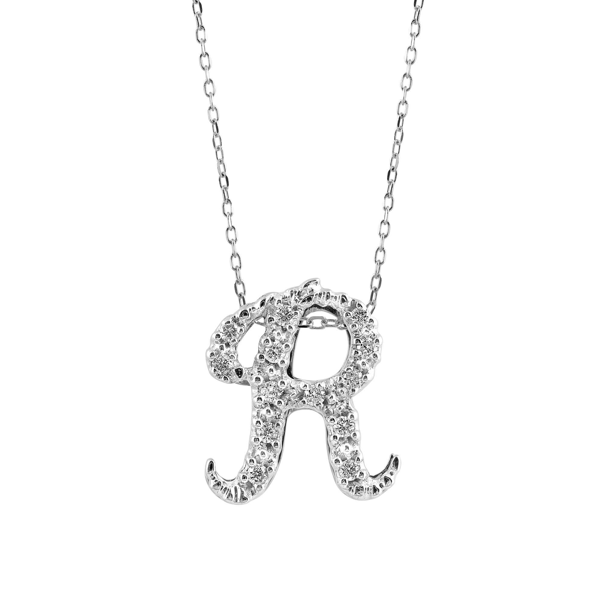 Découvrez le charme exquis de ce pendentif à l'initiale 