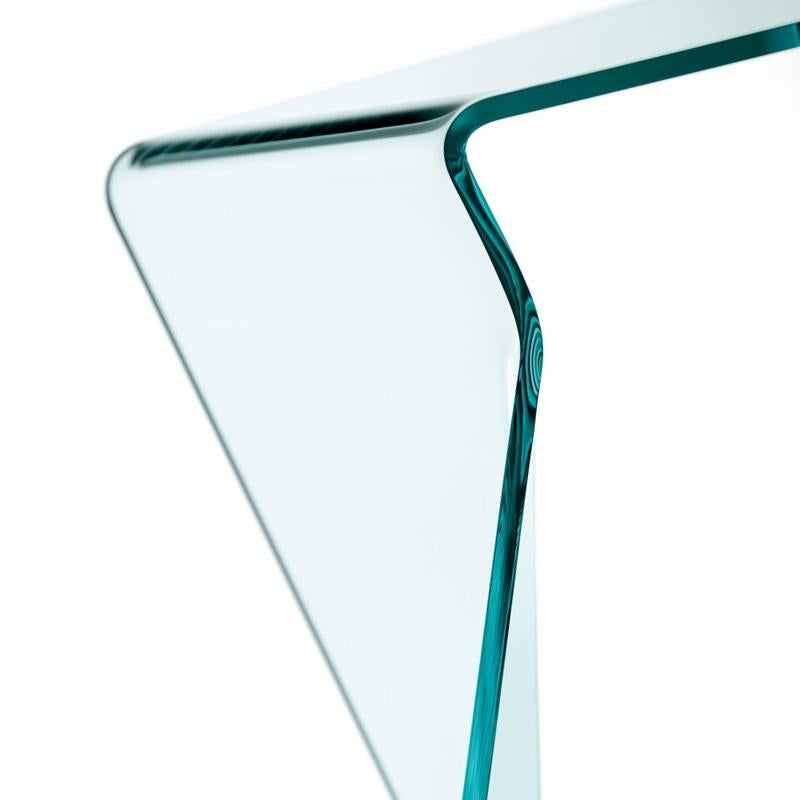 XXIe siècle et contemporain Table d'appoint originale en verre transparent incurvé en vente