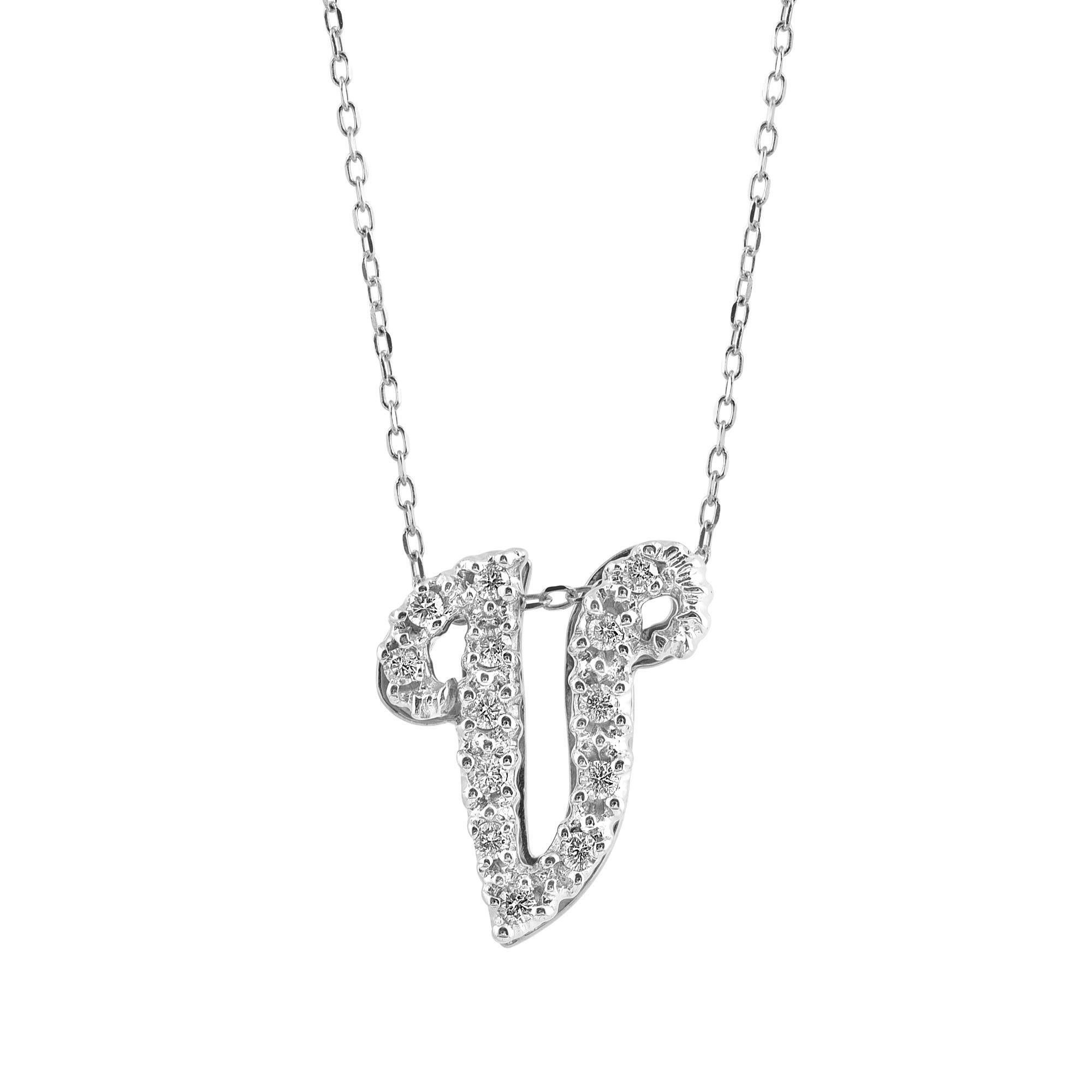 Découvrez le charme exquis de ce pendentif à l'initiale 