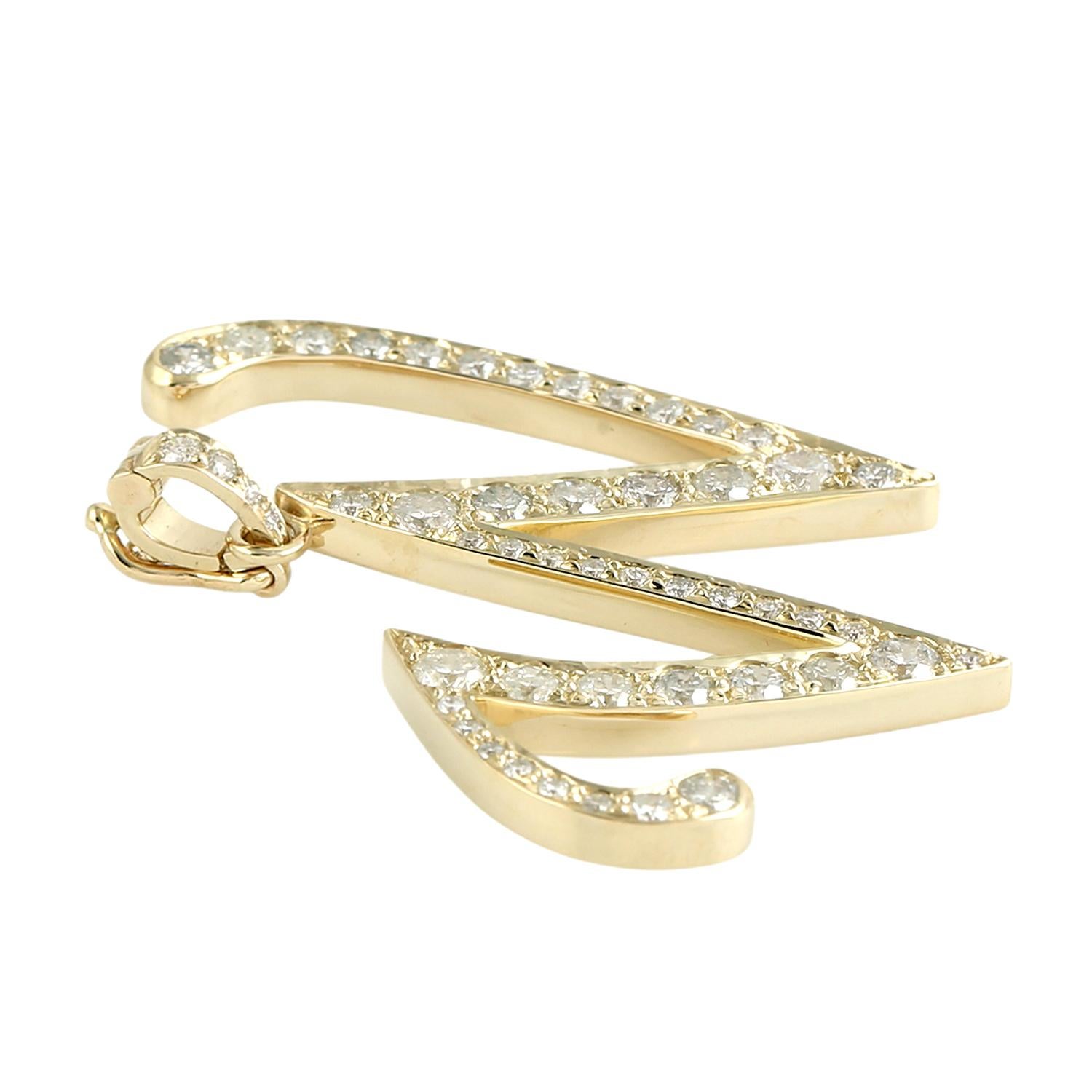 Taille mixte Pendentif Alphabet lettre W initiale avec diamants en or jaune 14k en vente