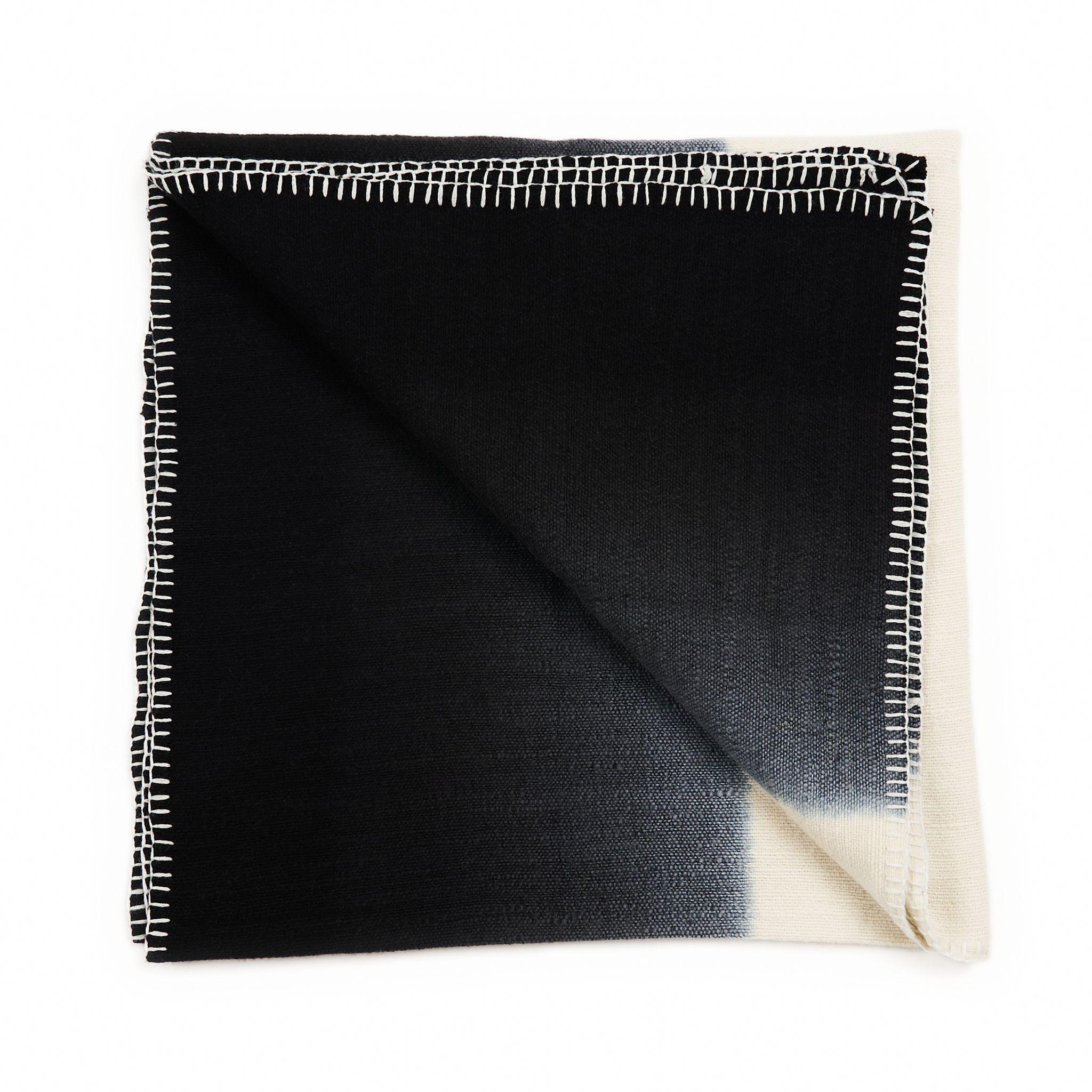 Ink Black White Ombre Textured Throw in Merino filato a mano e orlo cucito a mano in vendita 2