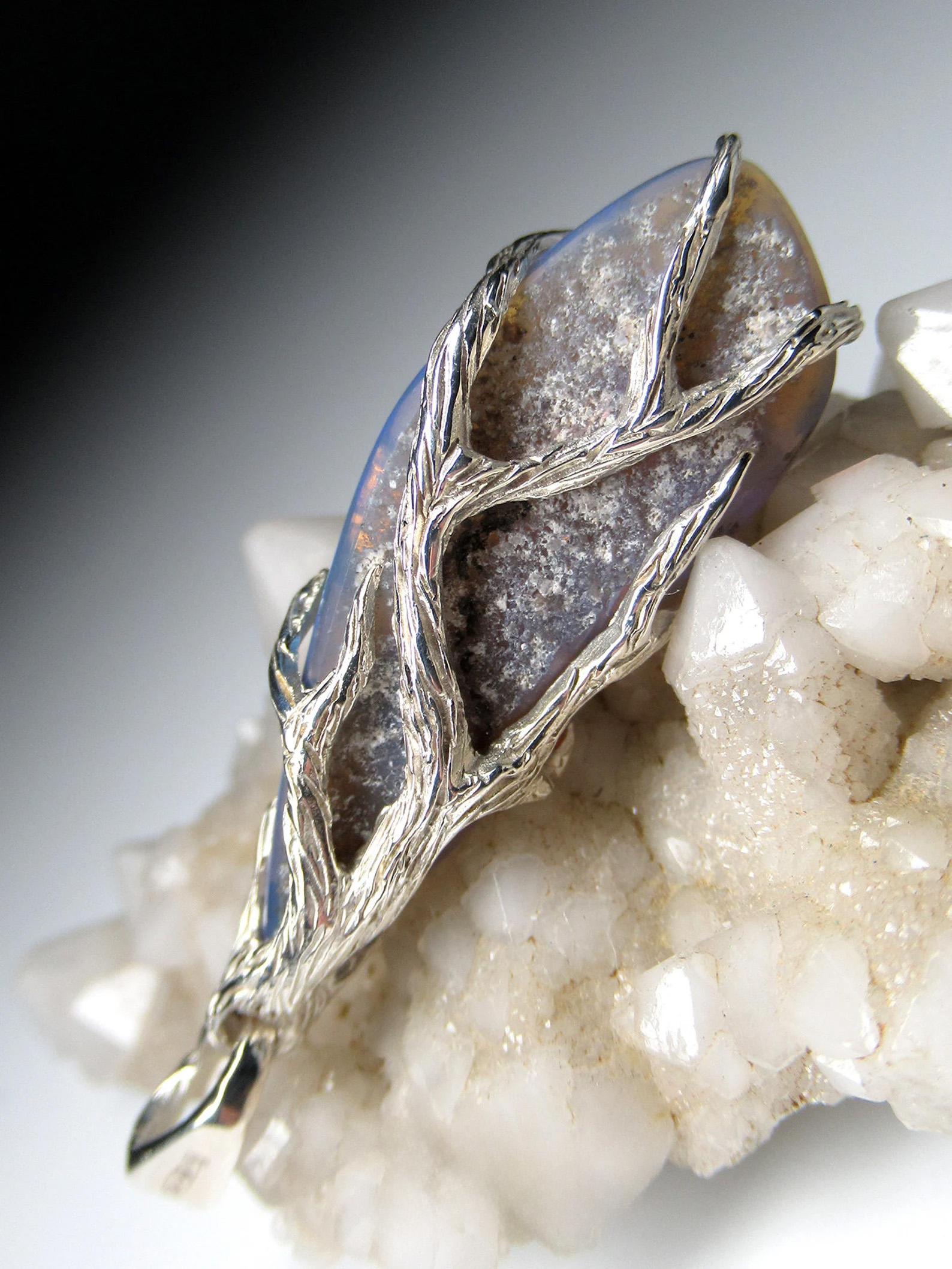 Ciondolo d'argento di opale d'inchiostro Opale blu autentico Regalo di alta gioielleria lotr in vendita 1