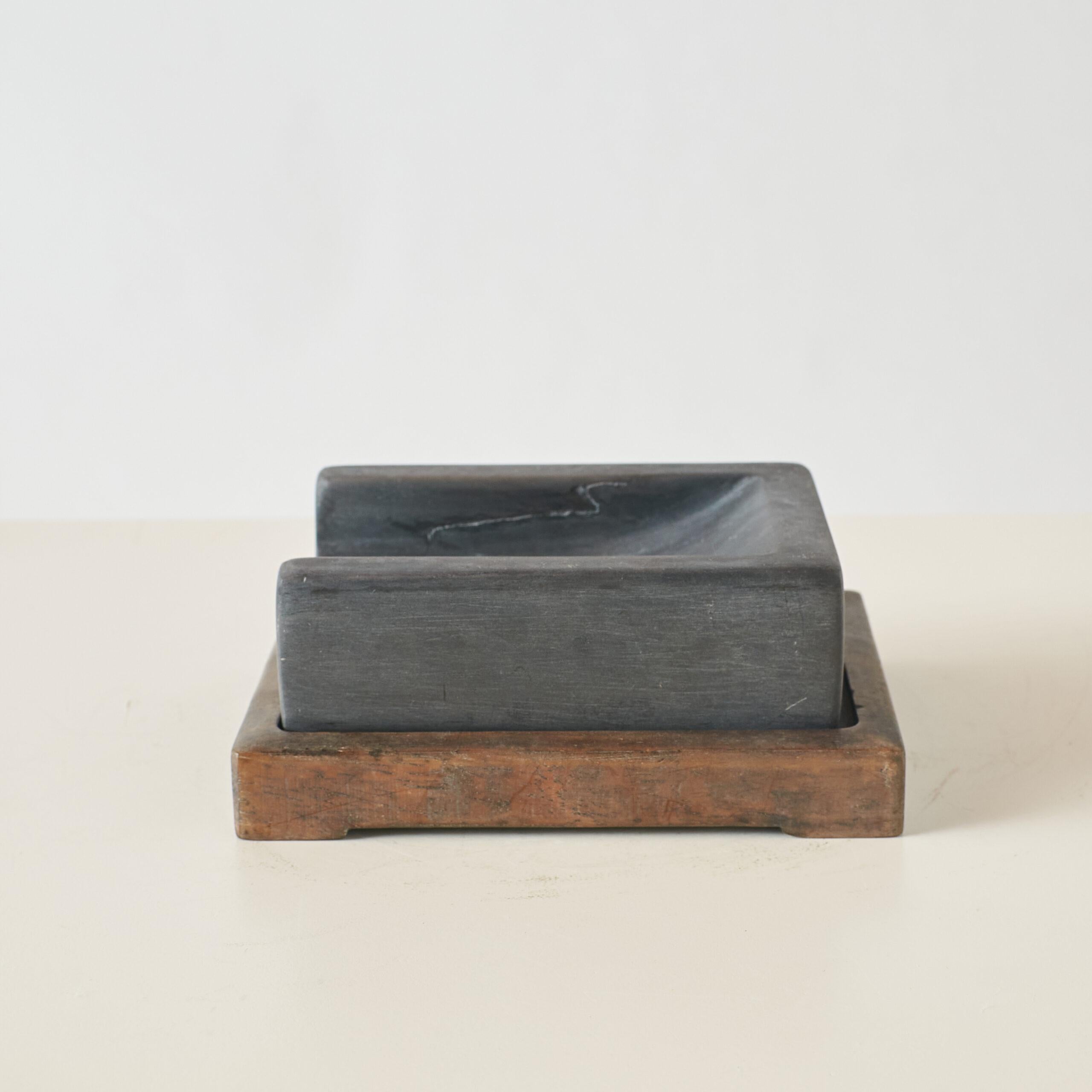 Piedra de tinta con base de madera Chino en venta