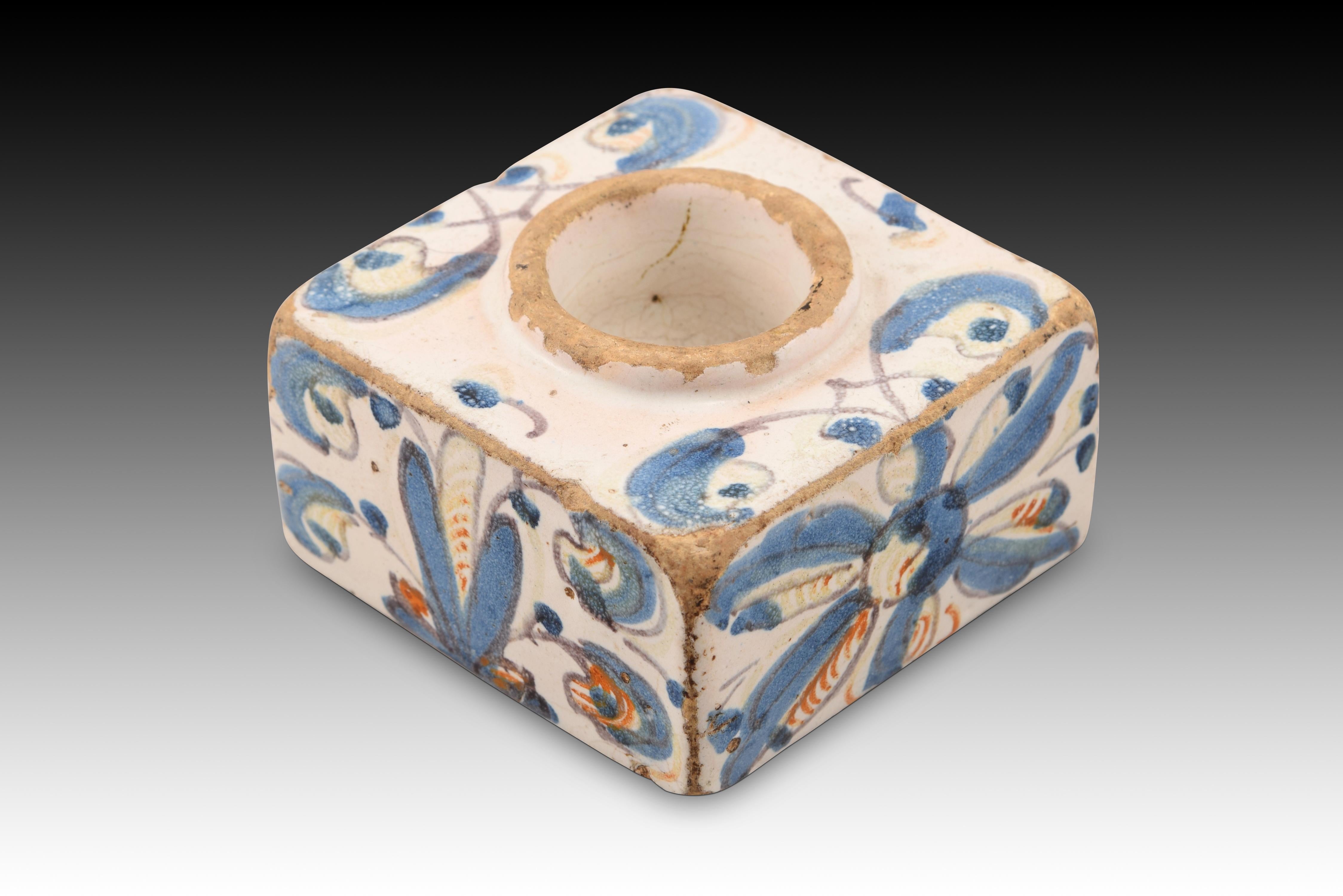 Inkwell, Glazed Ceramic, Talavera de la Reina, Spain, 17th Century For Sale 1
