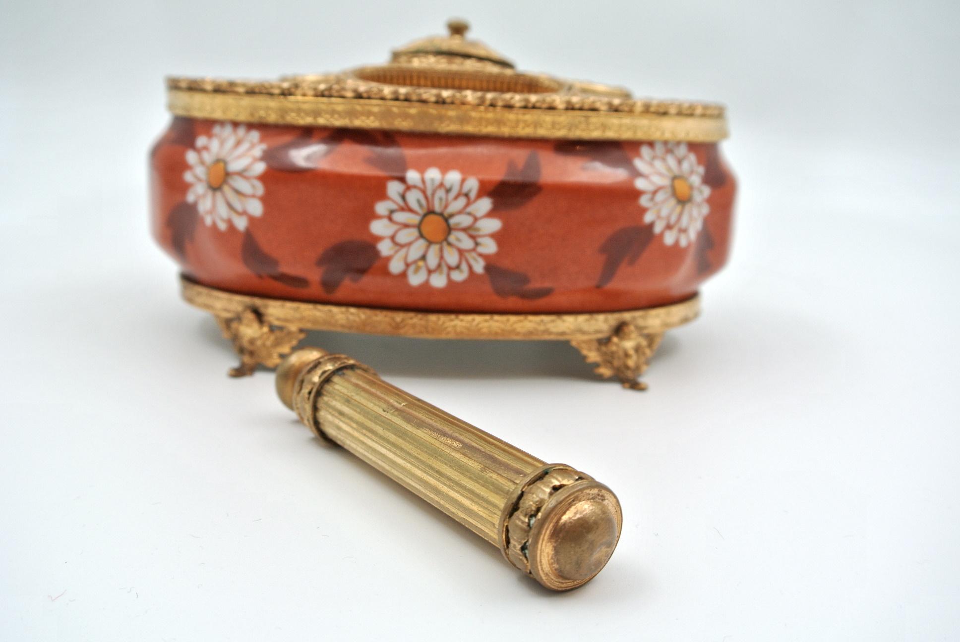 Inkwell in Gilded Brass and Hand Painted Limoges Porcelain 1