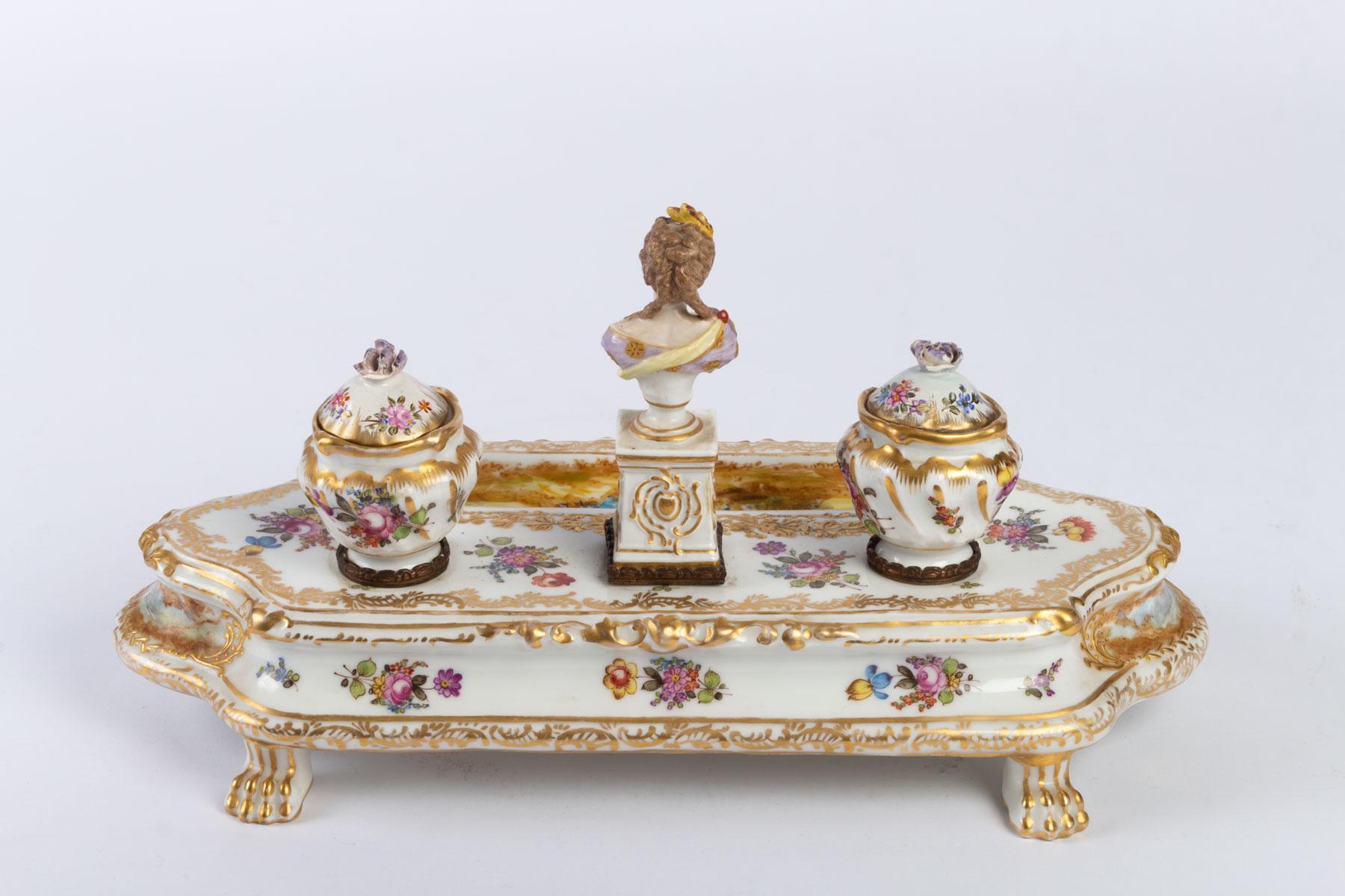 Inkwell in Meissen Porcelain, 19th Century In Good Condition In Saint-Ouen, FR