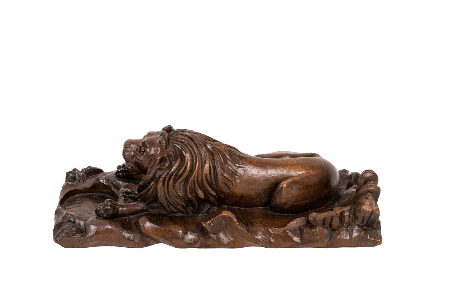 European Inkwell in Walnut Figuring a Lion, circa 1880