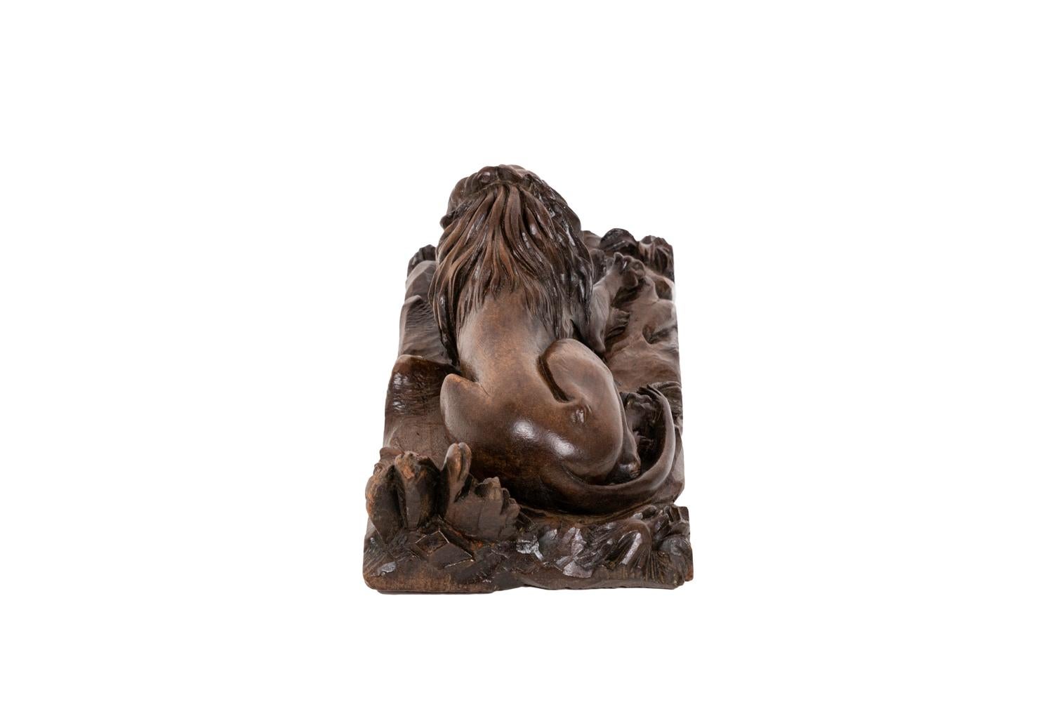 Inkwell in Walnut Figuring a Lion, circa 1880 In Good Condition In Saint-Ouen, FR