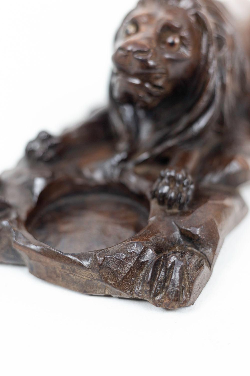 Inkwell in Walnut Figuring a Lion, circa 1880 1