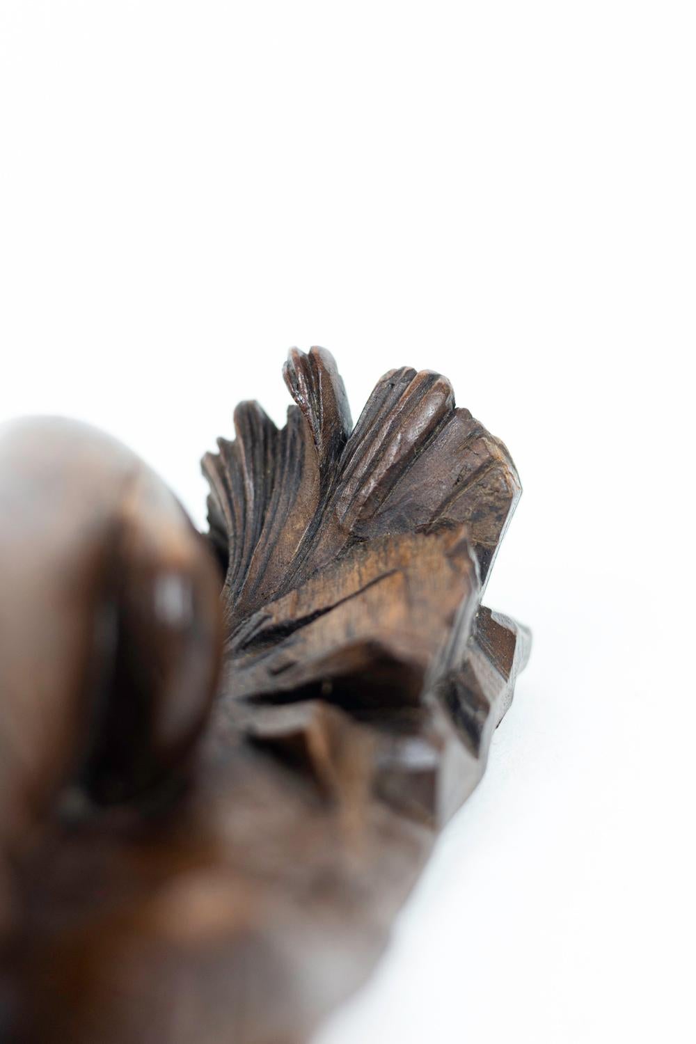 Inkwell in Walnut Figuring a Lion, circa 1880 3