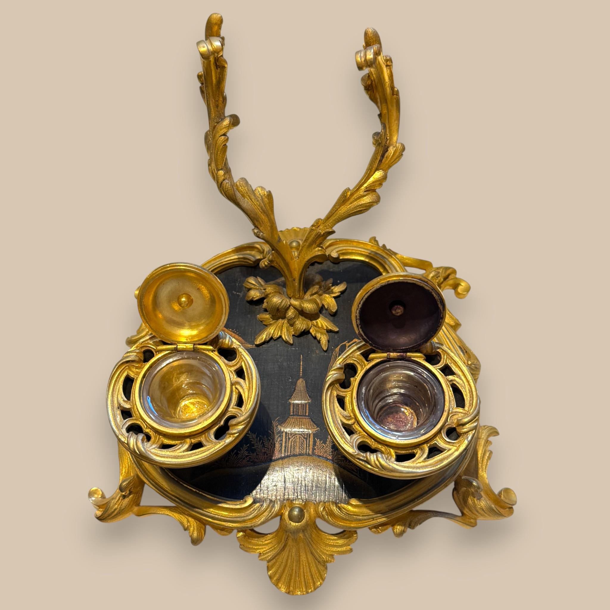 Inkwell signed by François Linke, Gilt Bronze and Lacquer, 19th Century in vendita 2