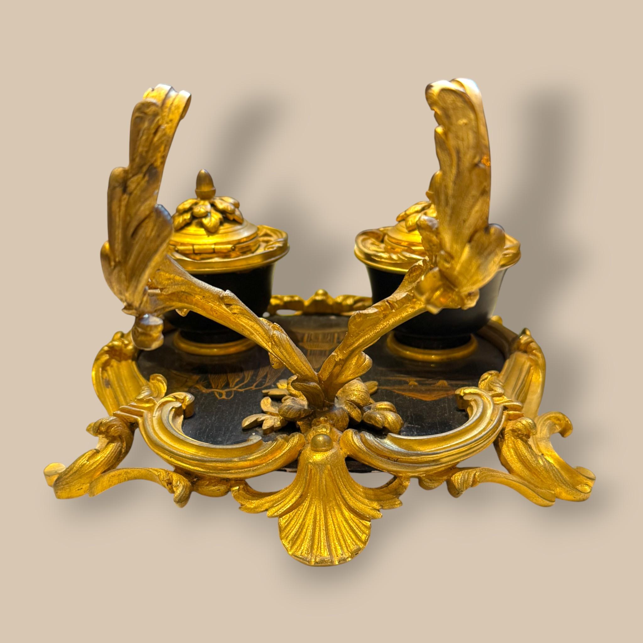 Inkwell signed by François Linke, Gilt Bronze and Lacquer, 19th Century In condizioni buone in vendita a NICE, FR