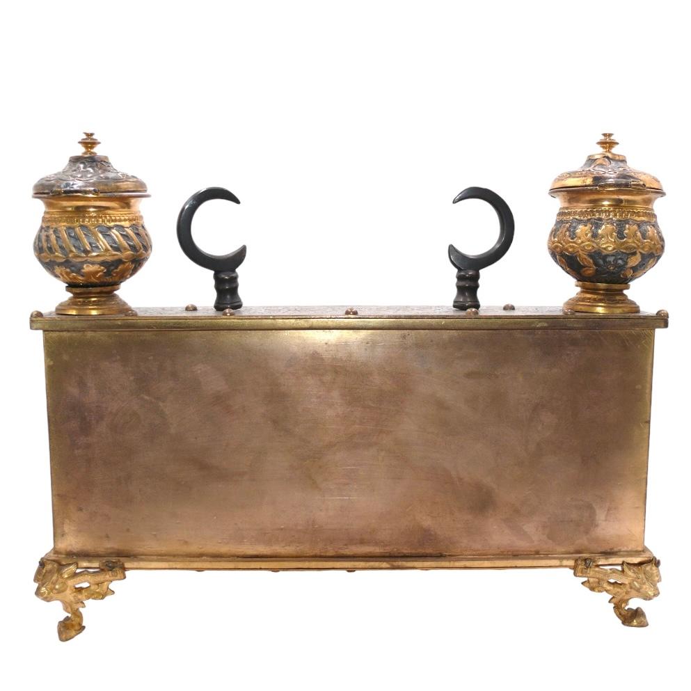Inkwell travel desk Islamic symbols In Good Condition For Sale In Buenos Aires, Argentina