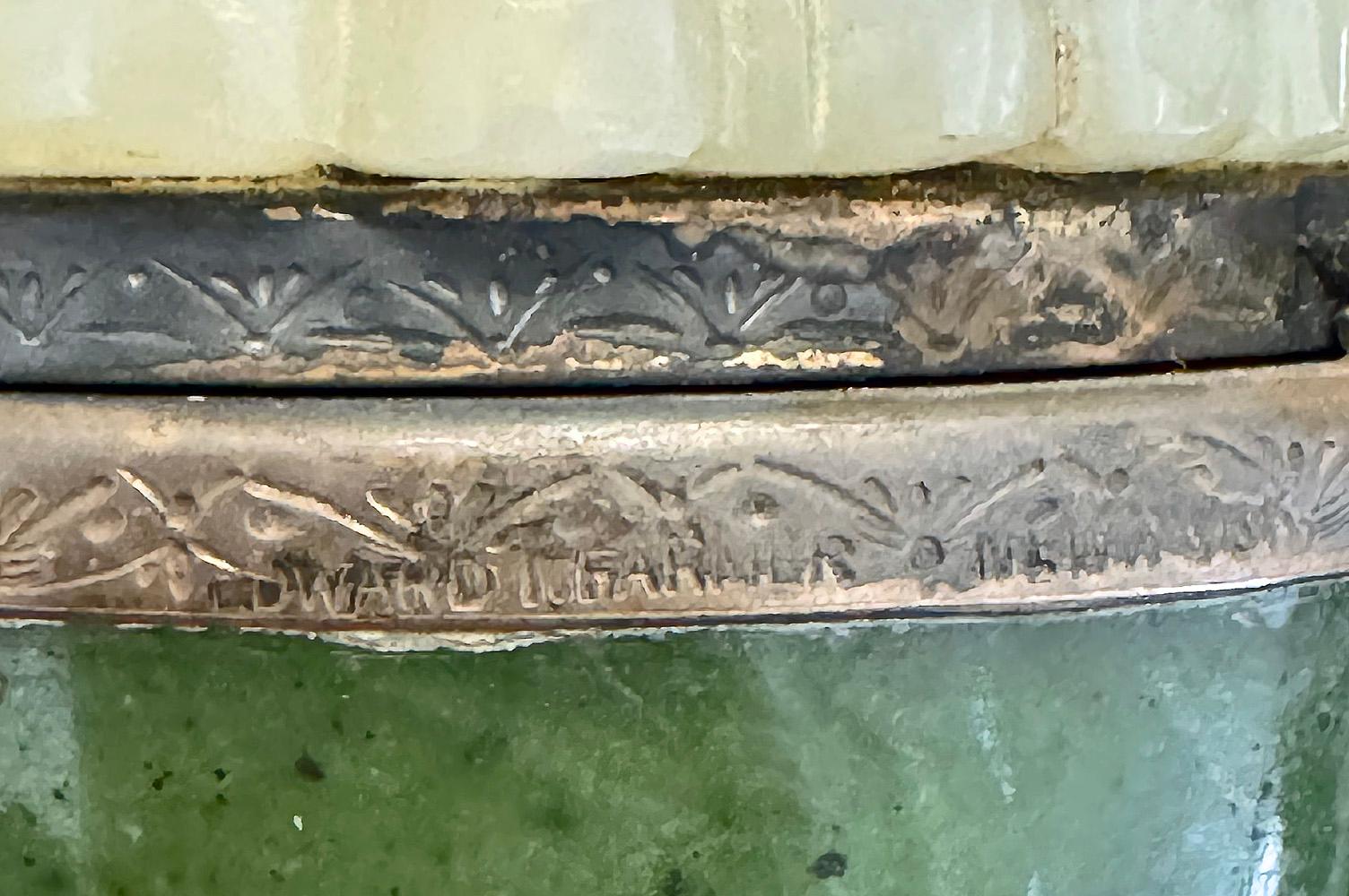Tintenfass mit chinesischer Jade und Karneol und Silberfassungen von Edward Farmer, 1920er Jahre (Frühes 20. Jahrhundert) im Angebot