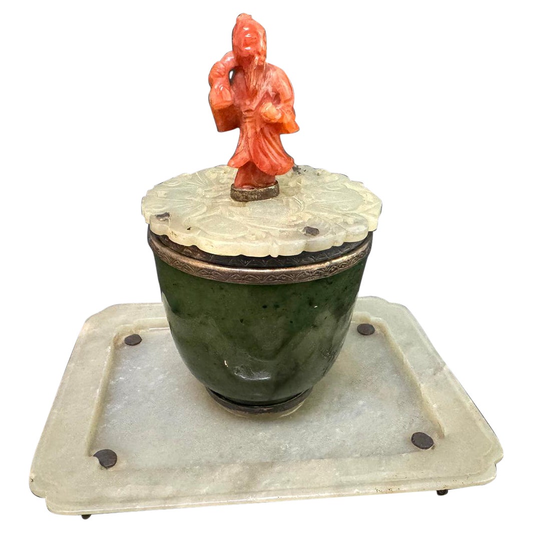 Tintenfass mit chinesischer Jade und Karneol und Silberfassungen von Edward Farmer, 1920er Jahre im Angebot