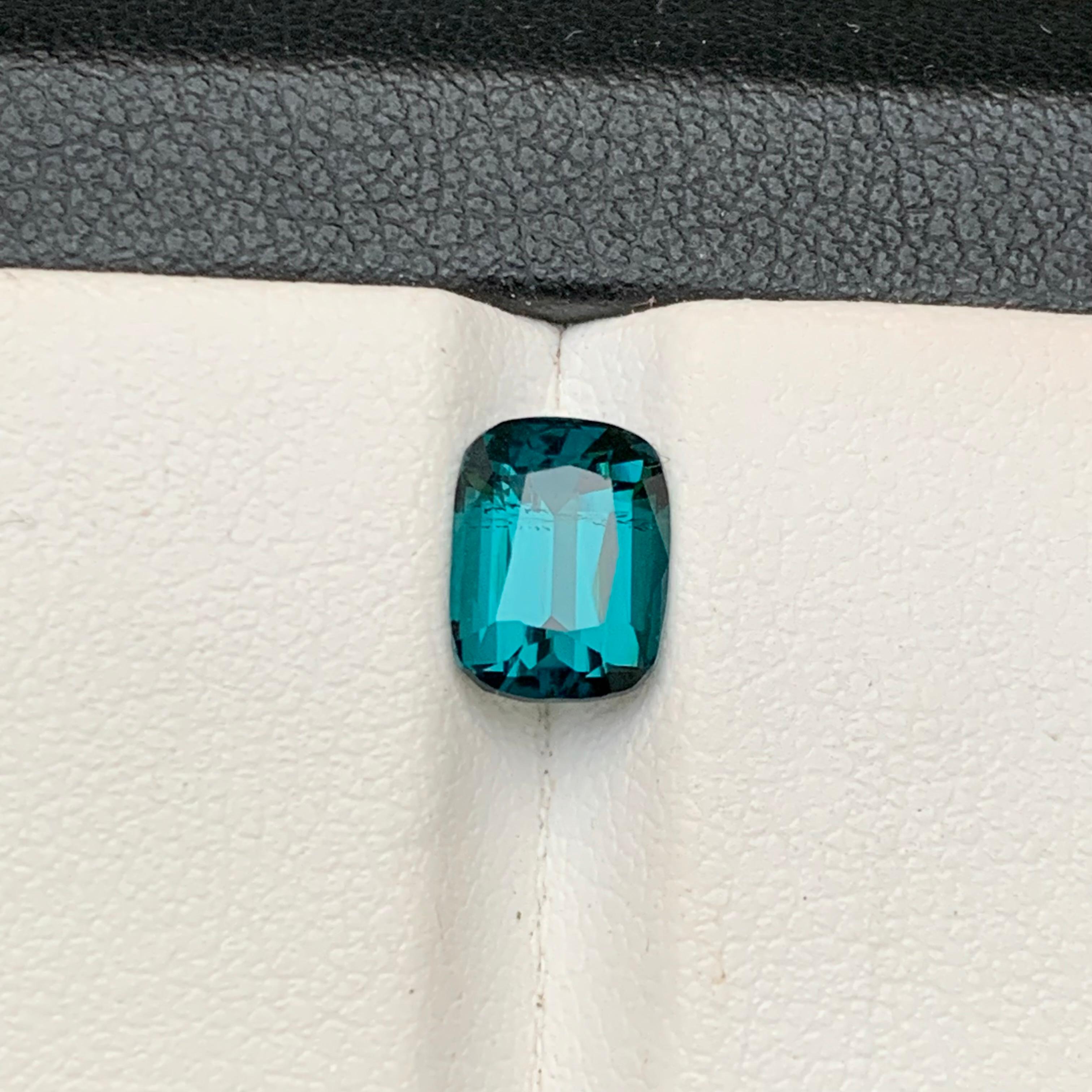 Inky Blue Natural Tourmaline Ring Loose Gemstone 1.90Ct Cushion Cut for Jewelry For Sale 8